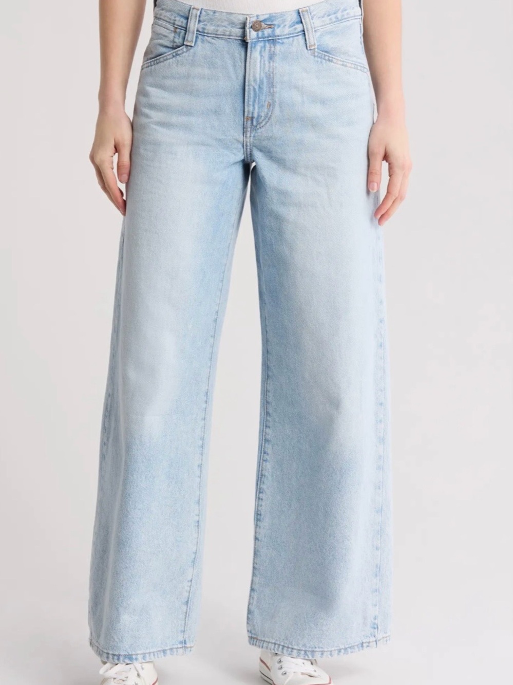 Levi’s ‘94 Baggy Wide Leg Light Blue Women's Jeans Sz 30 EUC